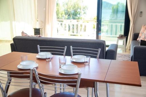 Lavish & Spacious Apt With Stunning Seaview, 10 Min Ath Airport Artemida  Exteriér fotografie